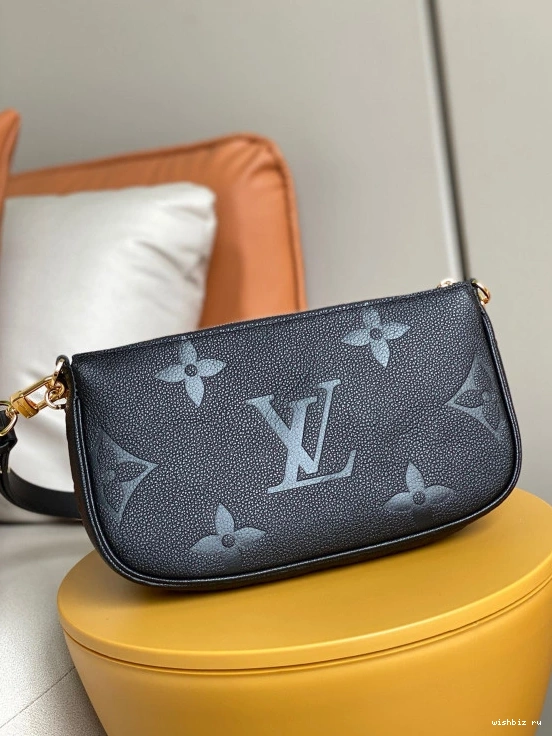 WIS VUITTON MULTI LOUIS POCHETTE ACCESSOIRES 0826